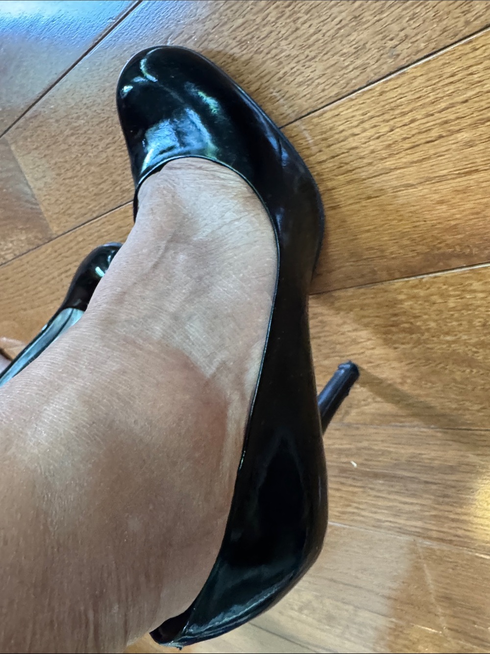 Jessica Simpson Black Patent D'Orsay Pumps - Picture 3 of 5